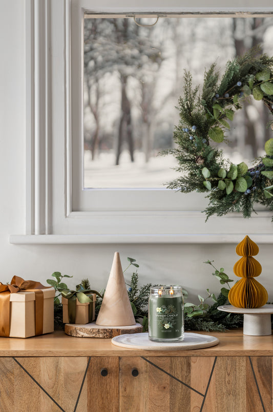 Yankee Candle® Signature didelė žvakė – Silver Sage & Pine