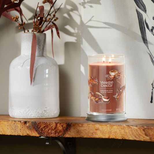 Yankee Candle® Signature Tumbler didelė žvakė – Cinnamon Stick