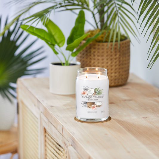 Yankee Candle® Signature didelė žvakė – Coconut Beach