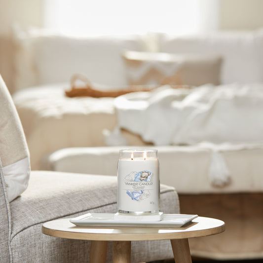Yankee Candle® Signature didelė žvakė – Soft Blanket™