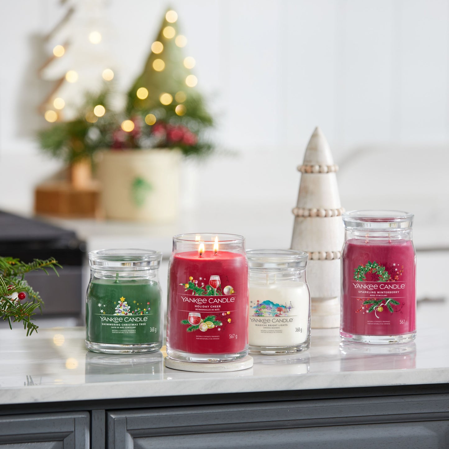 Yankee Candle® Signature vidutinė žvakė – Magical Bright Lights
