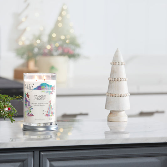 Yankee Candle® Signature Tumbler didelė žvakė – Magical Bright Lights