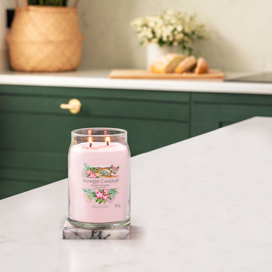 Yankee Candle® Signature didelė žvakė – Desert Blooms