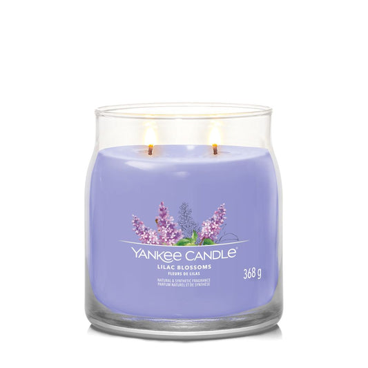 Yankee Candle® Signature vidutinė žvakė – Lilac Blossoms