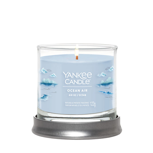 Yankee Candle Signature kolekcijos maža stiklinė žvakė – Ocean Air