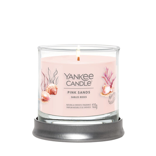 Yankee Candle Signature kolekcijos maža stiklinė žvakė – Pink Sands™