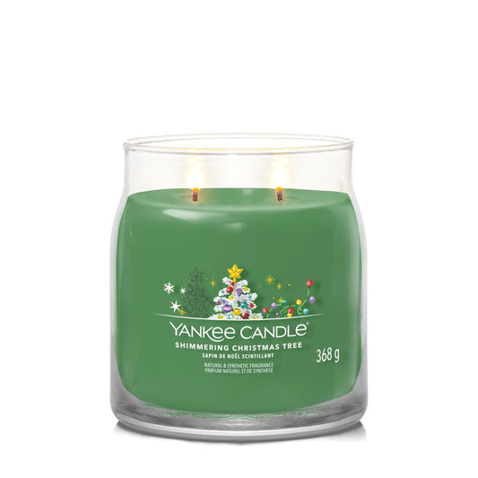 Yankee Candle® Signature vidutinė žvakė – Shimmering Christmas Tree