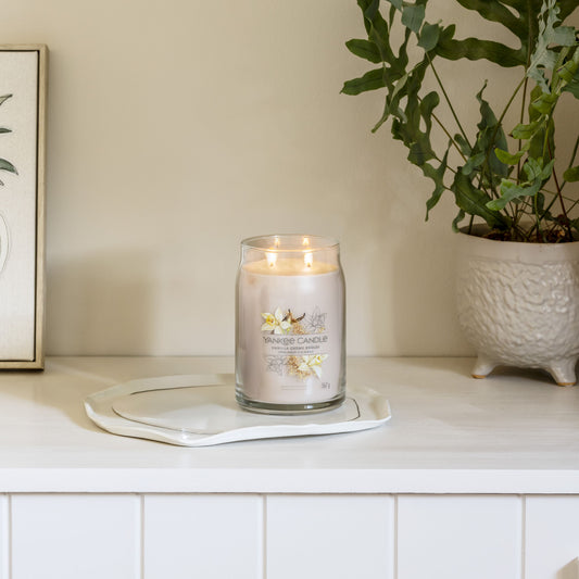 Yankee Candle® Signature didelė žvakė – Vanilla Crème Brûlée