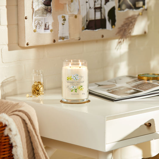 Yankee Candle® Signature didelė žvakė – Midnight Jasmine
