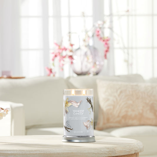 Yankee Candle® Signature Tumbler didelė žvakė – Smoked Vanilla & Cashmere