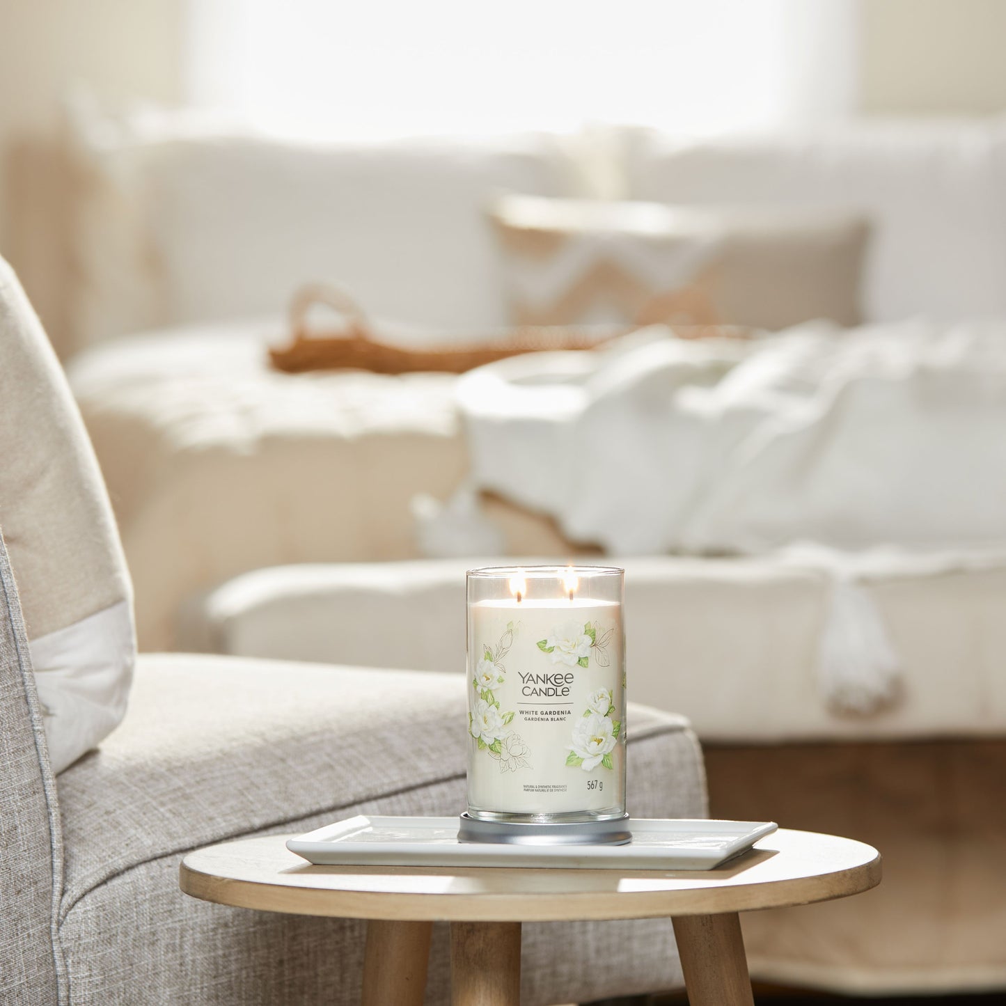 Yankee Candle® Signature Tumbler didelė žvakė – White Gardenia
