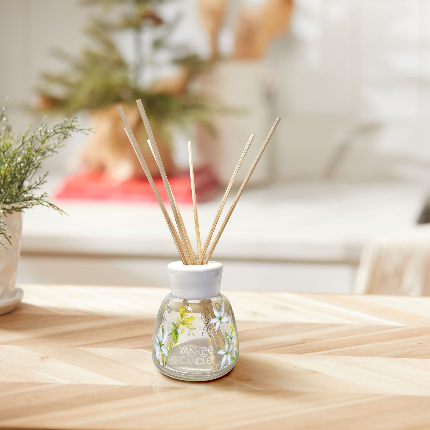 Yankee Candle Midnight Jasmine– kvapų difuzorius su lazdelėmis