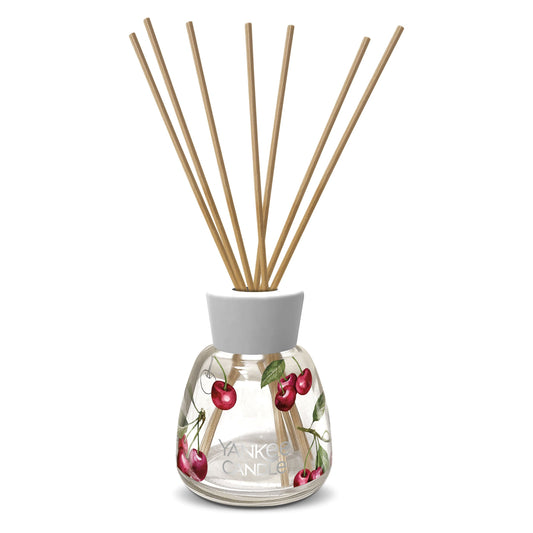 Yankee Candle Black Cherry– kvapų difuzorius su lazdelėmis