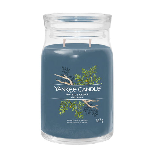 Yankee Candle® Signature didelė žvakė – Bayside Cedar