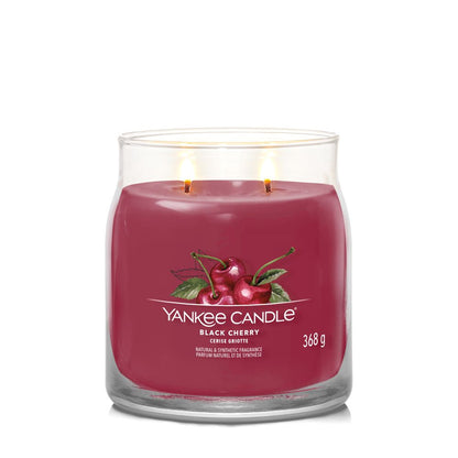 Yankee Candle® Signature vidutinė žvakė – Black Cherry