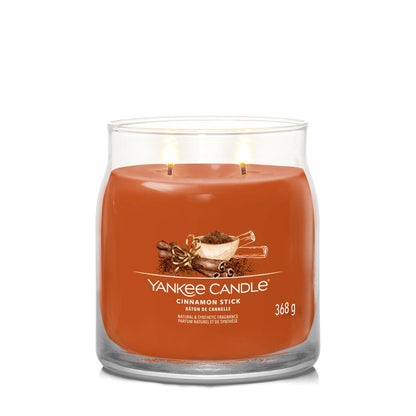 Yankee Candle® Signature vidutinė žvakė – Cinnamon Stick