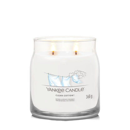 Yankee Candle® Signature vidutinė žvakė – Clean Cotton®