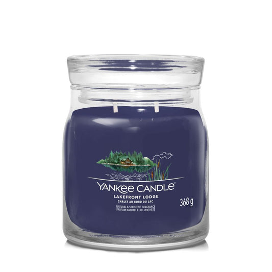 Yankee Candle® Signature vidutinė žvakė – Lakefront Lodge