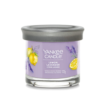 Yankee Candle Signature kolekcijos maža stiklinė žvakė – Lemon Lavender
