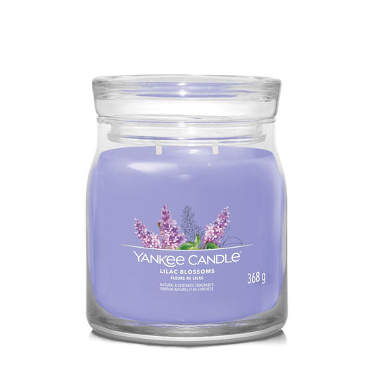 Yankee Candle® Signature vidutinė žvakė – Lilac Blossoms
