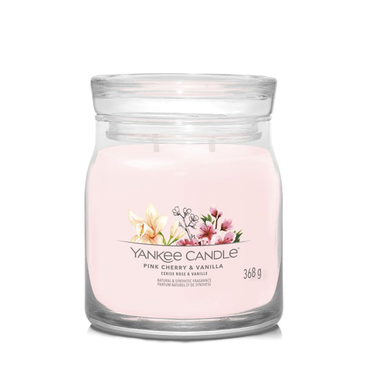 Yankee Candle® Signature vidutinė žvakė – Pink Cherry & Vanilla