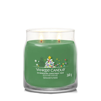 Yankee Candle® Signature vidutinė žvakė – Shimmering Christmas Tree