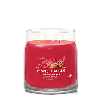 Yankee Candle® Signature vidutinė žvakė – Sparkling Cinnamon