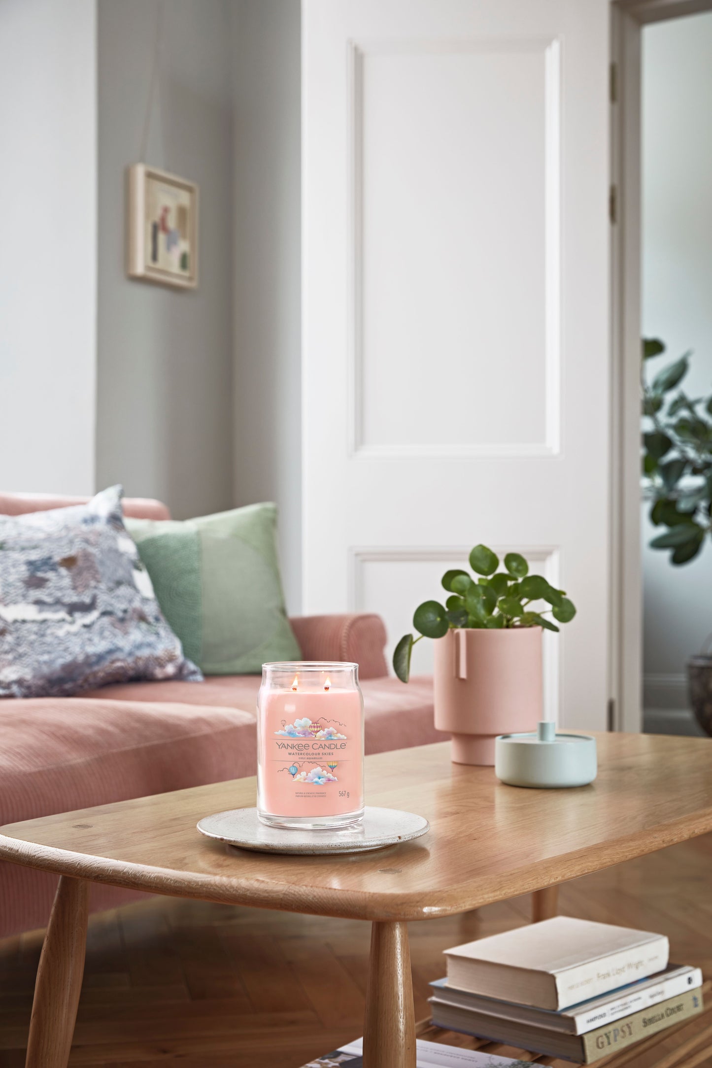 Yankee Candle® Signature didelė žvakė – Watercolour Skies