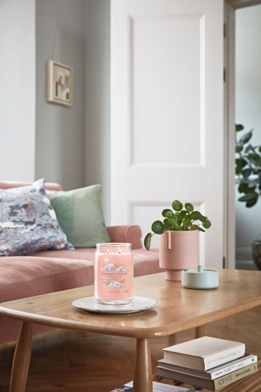 Yankee Candle® Signature didelė žvakė – Watercolour Skies